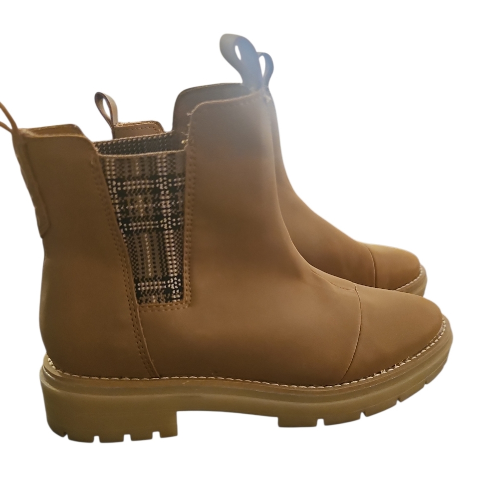Toms Skylar Tof Synth Nubuck/Tar Pull On Lugged Sole Ankle Boots Tan Sz 7.5 - Picture 4 of 7